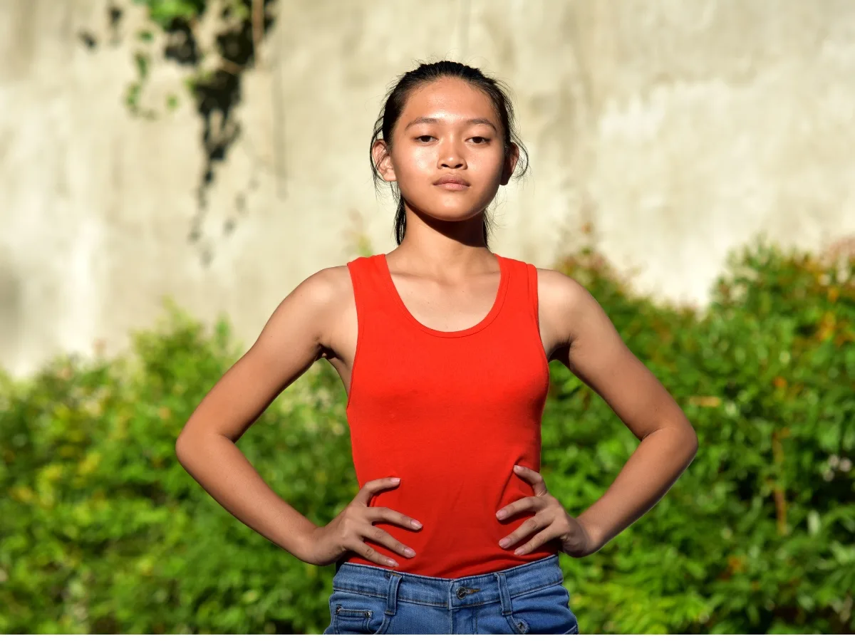 Tuổi dậy thì ở nữ đến sớm hơn nam.