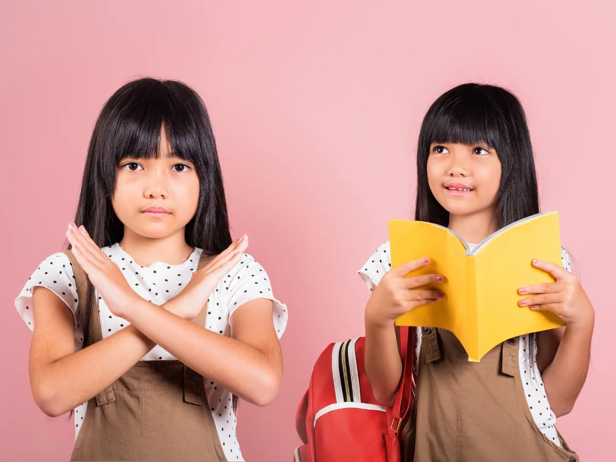 Con bị khủng hoảng tuổi lên 10.