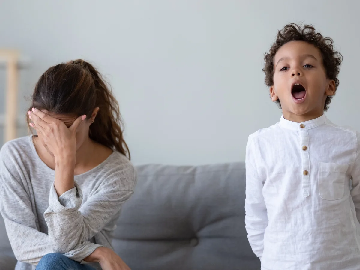 Tuổi lên 10 con đang phát triển cả thể chất và tư duy.