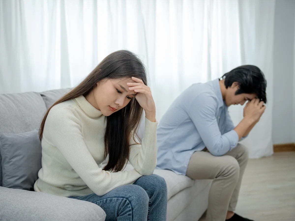 Vợ chồng không thể chia sẻ, thấu hiểu cho nhau.