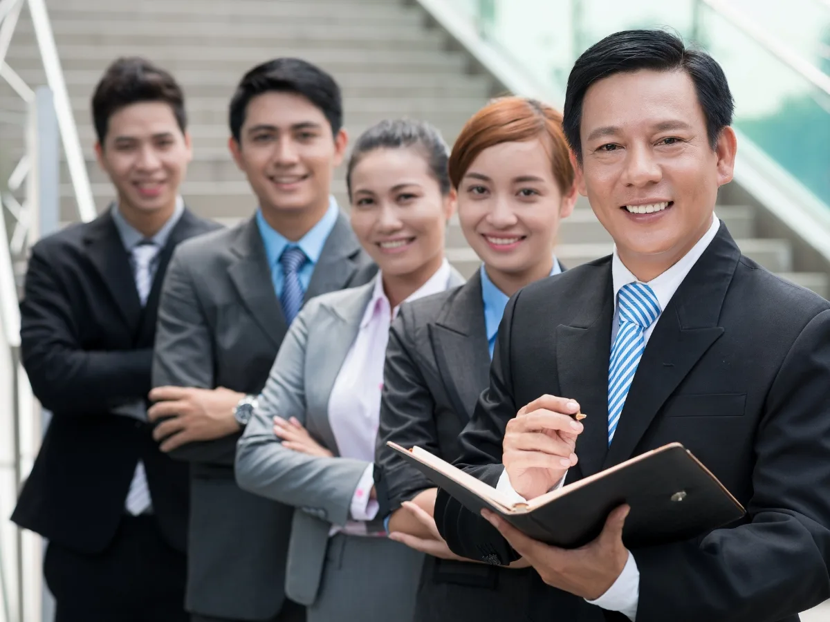 Xây dựng đội ngũ nhân tài.