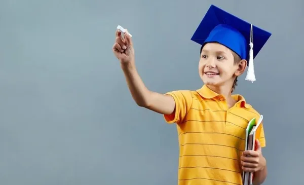 Dạy con từ nhỏ giúp trẻ học có kiến thức, kỹ năng bước vào đời