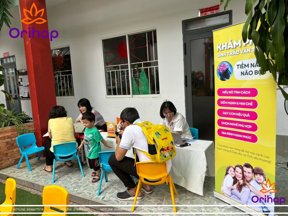 Sinh trắc vân tay cho trẻ tại Trường Mầm Non WORLDKIDS
