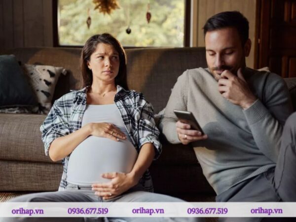 Chồng ngoại tình khi vợ sinh con phải làm sao?
