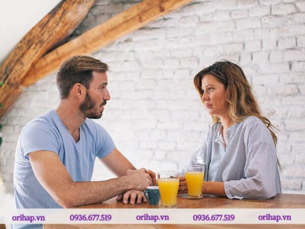 Hãy bình tĩnh và đối thoại thẳng thắn với chồng