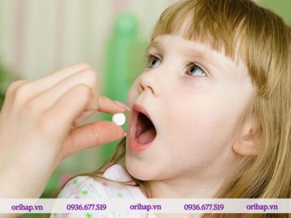 Trong một số trường hợp, bác sĩ có thể kê đơn thuốc để giúp kiểm soát các triệu chứng