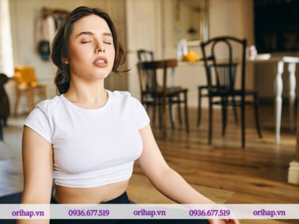 Người bệnh có thể áp dụng kỹ thuật thở chậm và thư giãn để kiểm soát các triệu chứng