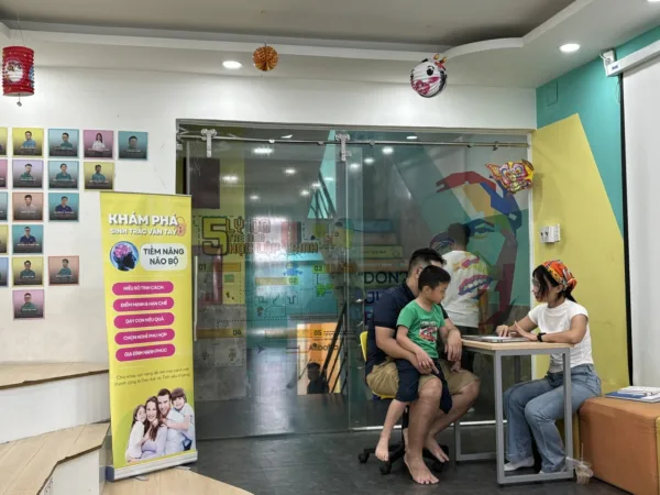 Sinh trắc vân tay thấu hiểu các thành viên trong gia đình tại Học viện Sáng tạo Công nghệ TEKY